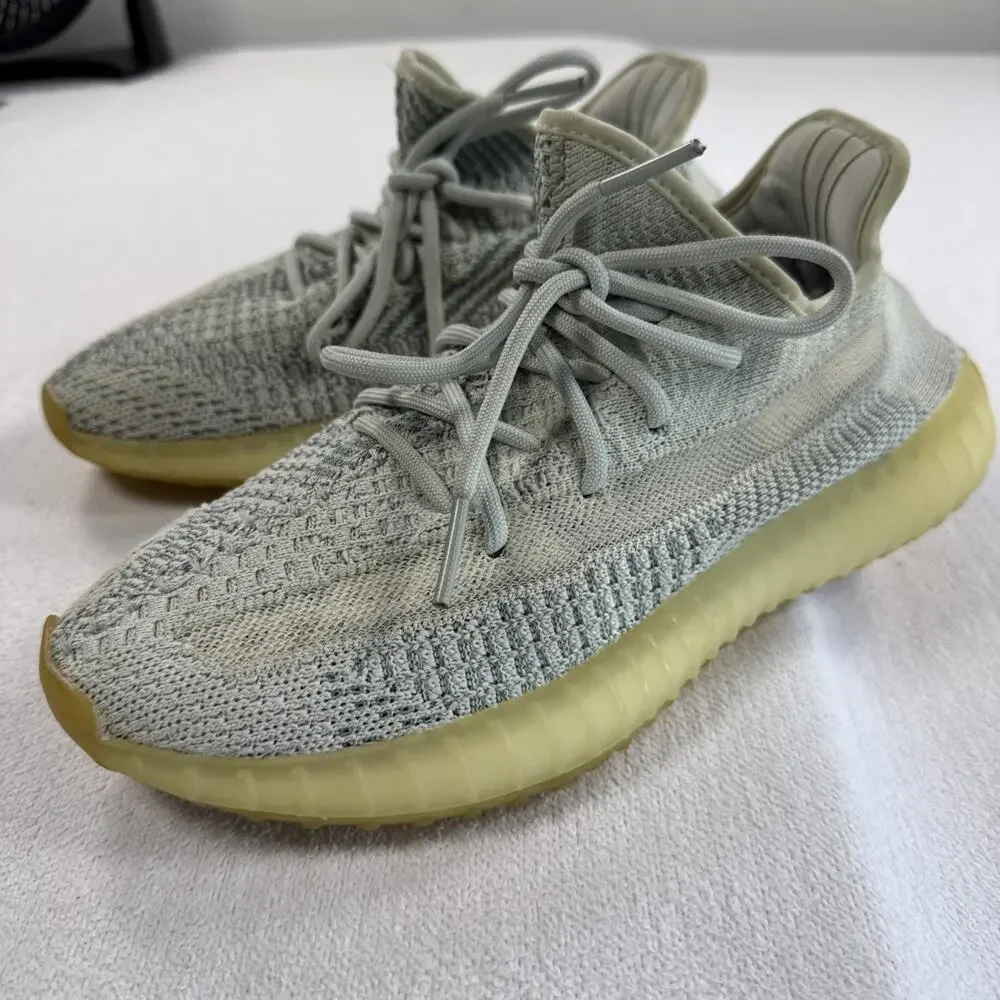 adidas Yeezy Boost 350 V2 Men’s Low Top Lace-Up Cream Sky Blue Sneakers size 8